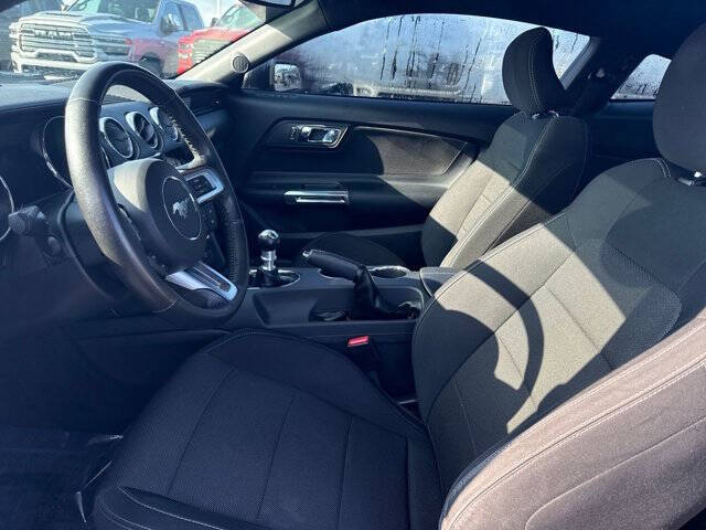 2016 Ford Mustang V6