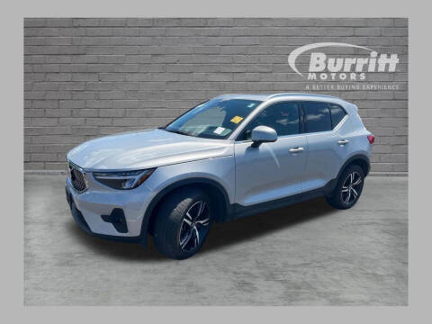 2023 Volvo XC40 B5 Plus Bright Theme