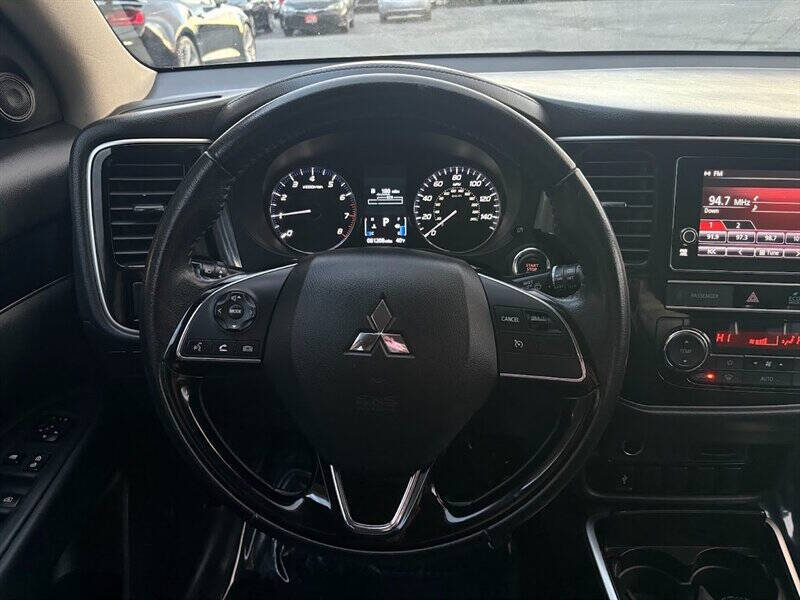 2019 Mitsubishi Outlander SE