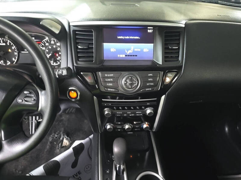 2019 Nissan Pathfinder S