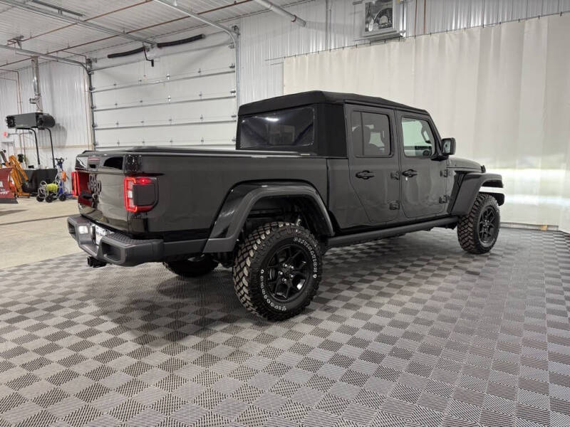 2024 Jeep Gladiator Willys