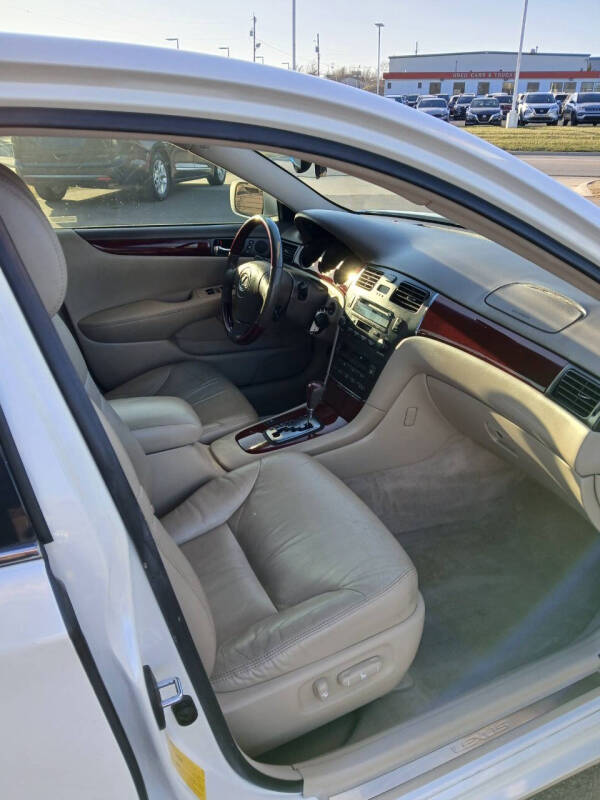 2004 Lexus ES 330
