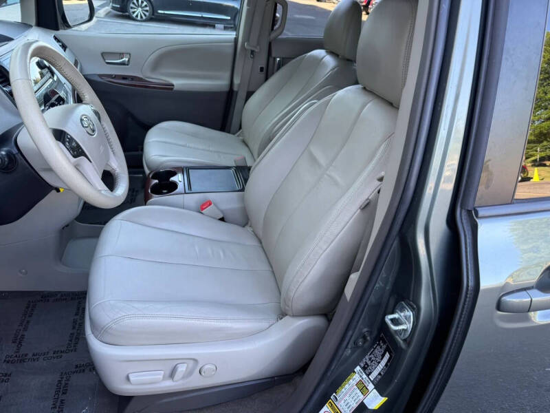 2014 Toyota Sienna