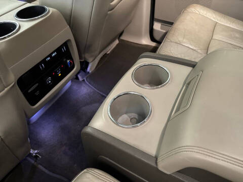 2016 Lincoln Navigator Select