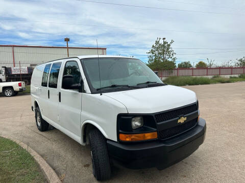 2009 Chevrolet Express for sale at TWIN CITY MOTORS in Houston TX