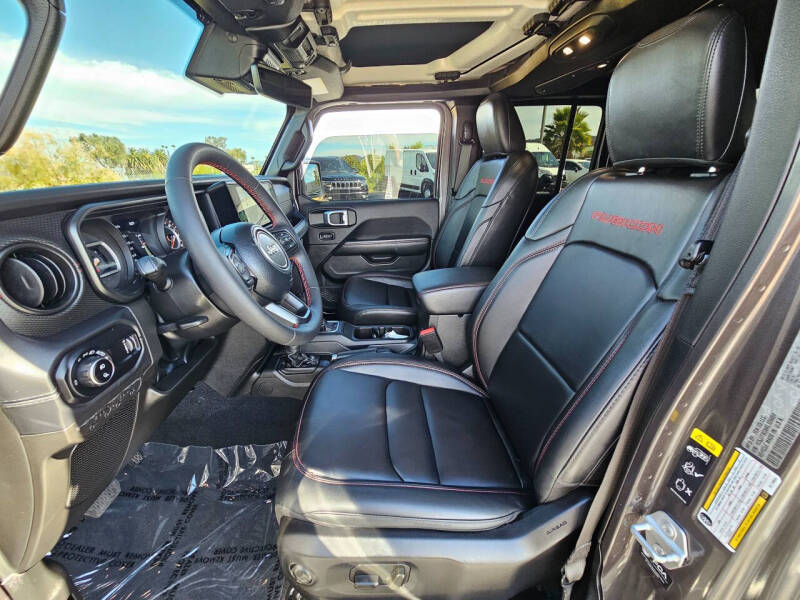 2024 Jeep Gladiator