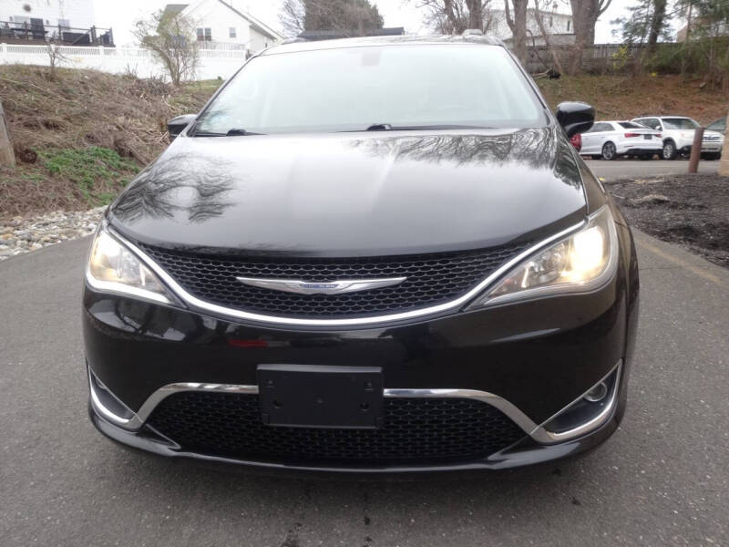 2017 Chrysler Pacifica Touring-L