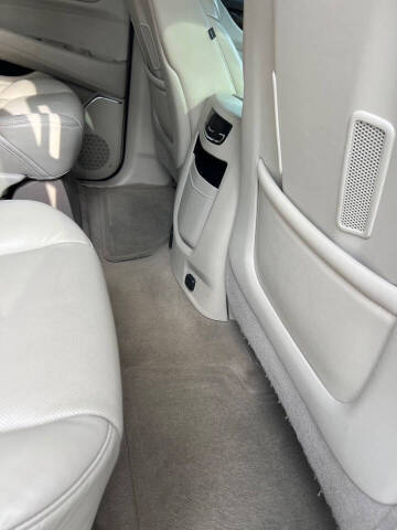 2017 Cadillac Escalade Standard