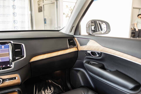 2025 Volvo XC90 B6 Plus Bright Theme 7P