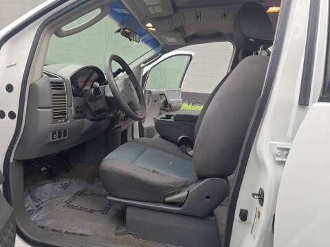 2006 Nissan Titan LE