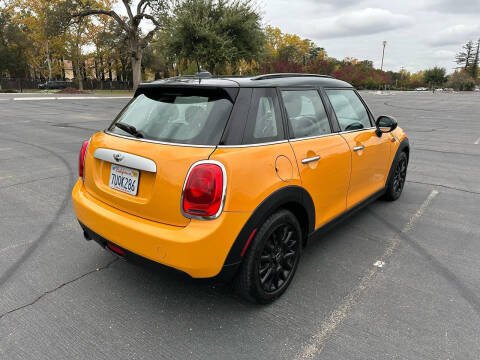 2015 MINI Hardtop 4 Door Cooper