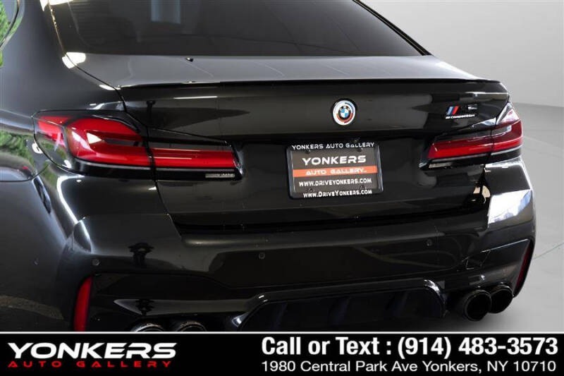 2023 BMW M5