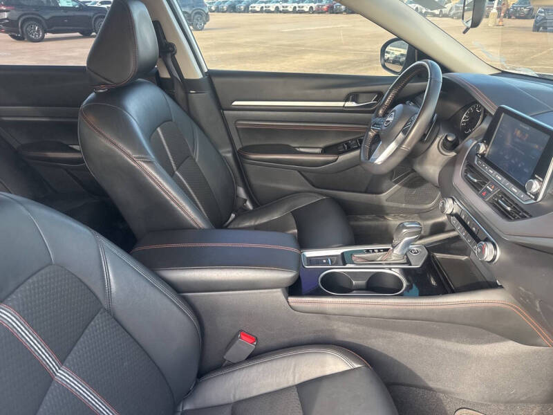 2023 Nissan Altima 2.5 SR