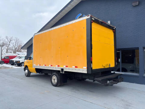 2008 Ford E-450 Box Van