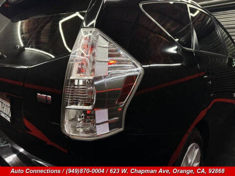 2012 Toyota Prius v Two