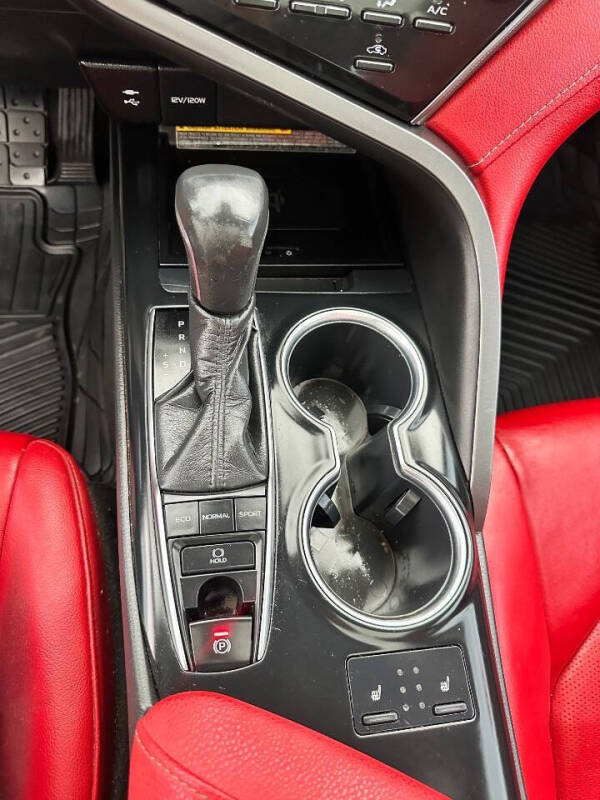 2019 Toyota Camry XSE V6