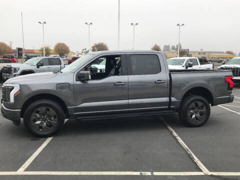 2022 Ford F-150 Lightning Lariat