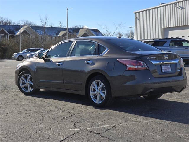 2013 Nissan Altima Sedan SV photo 14