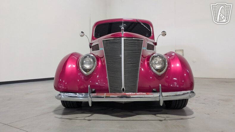 1937 Ford Tudor