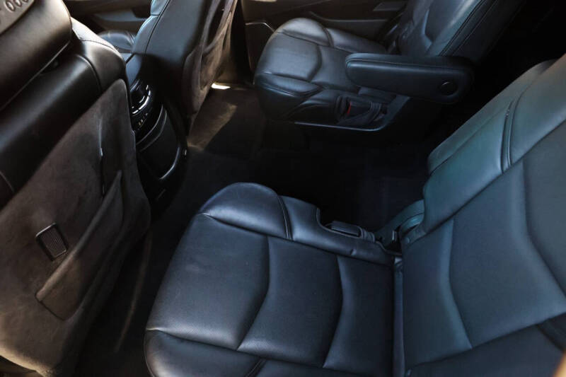 2016 Cadillac Escalade Platinum