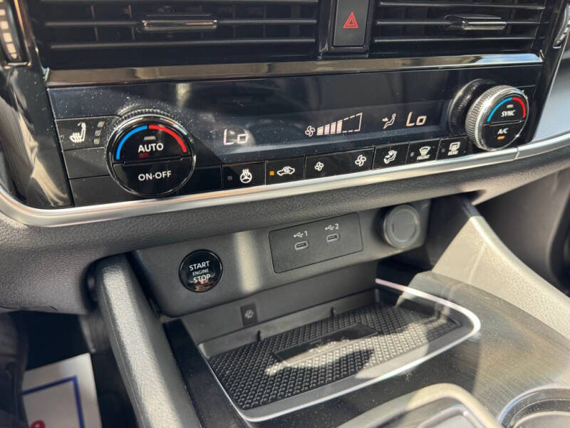 2026 Nissan Rogue SL