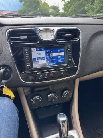 2012 Chrysler 200 Limited