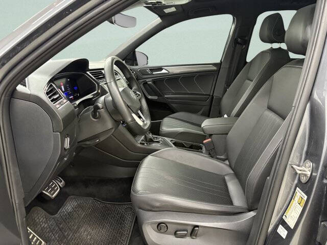 2023 Volkswagen Tiguan SE R-Line Black