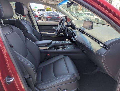 2023 Genesis GV70 2.5T Standard