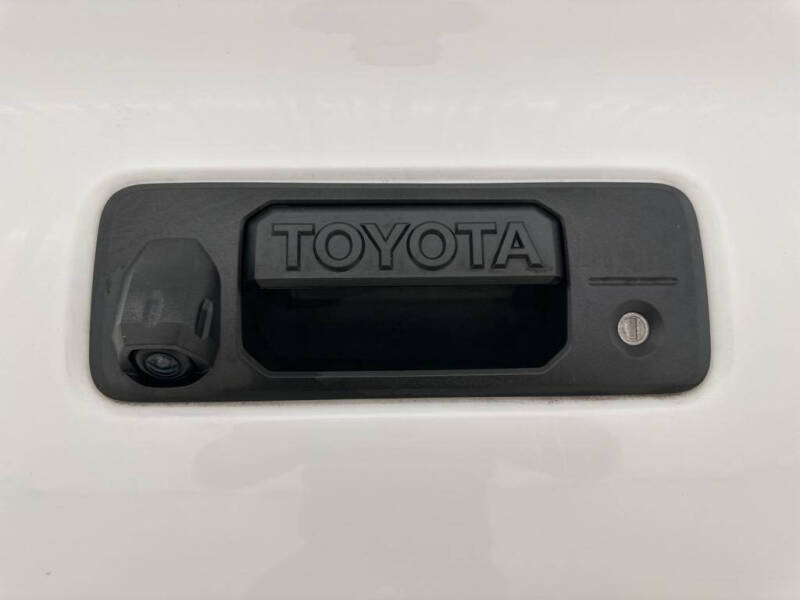 2023 Toyota Tacoma SR photo 11