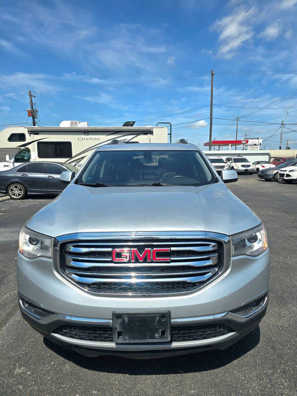 2017 GMC Acadia SLT-1