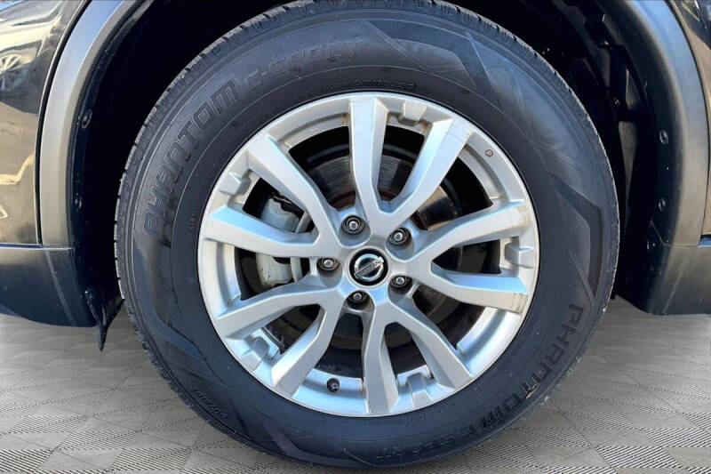 2017 Nissan Rogue SV