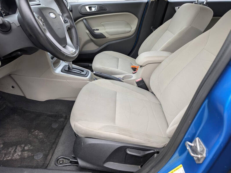 2015 Ford Fiesta SE