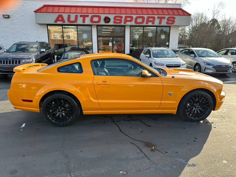 2009 Ford Mustang GT Deluxe photo 4