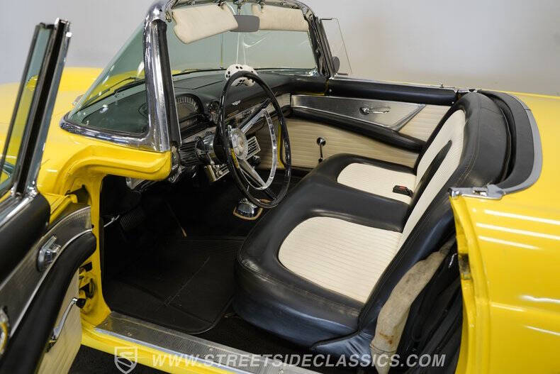 1956 Ford Thunderbird