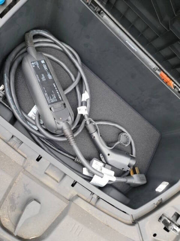 2024 Audi Q8 e-tron quattro Premium Plus