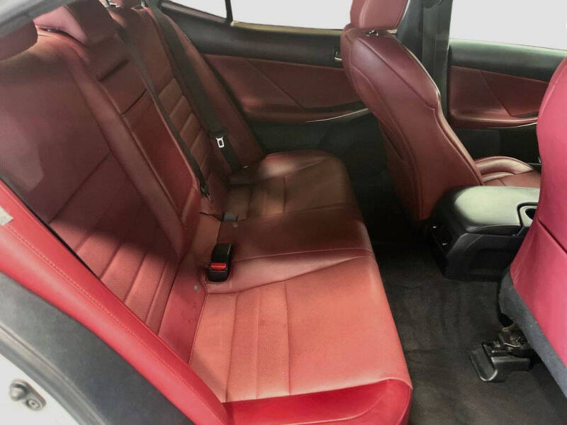 2019 Lexus IS 300