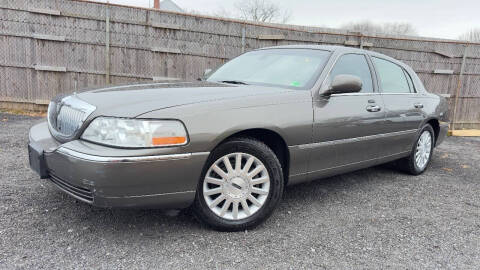 2003 Lincoln Town Car Signature