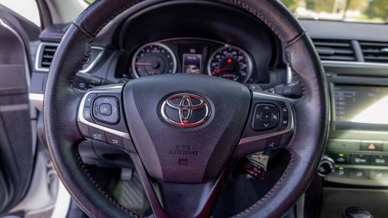 2017 Toyota Camry SE