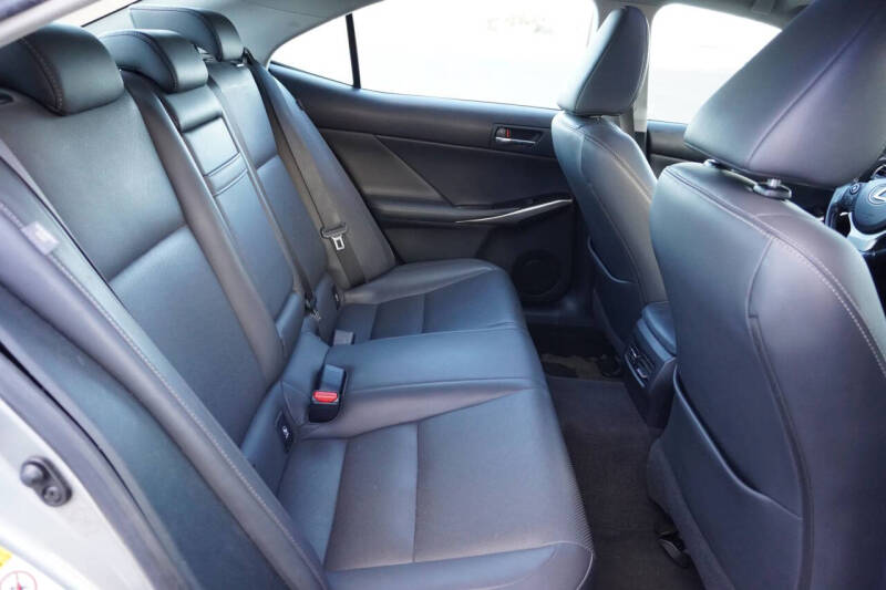 2016 Lexus IS 200t
