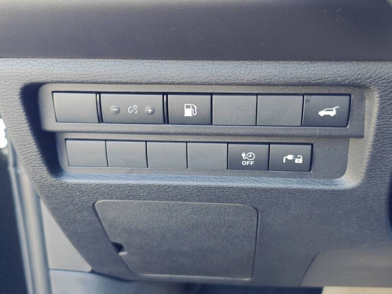 2025 Mitsubishi Outlander PHEV SE