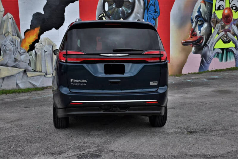 2021 Chrysler Pacifica Touring L