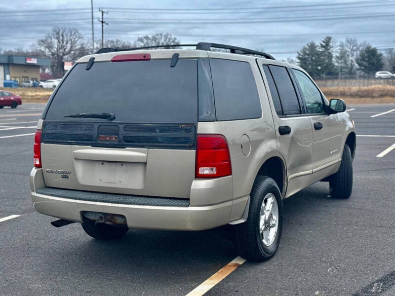 2004 Ford Explorer XLT