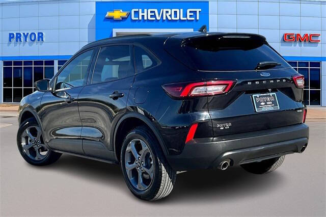 2025 Ford Escape ST-Line