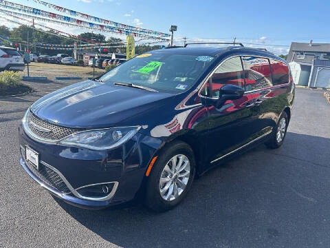 2019 Chrysler Pacifica Touring L