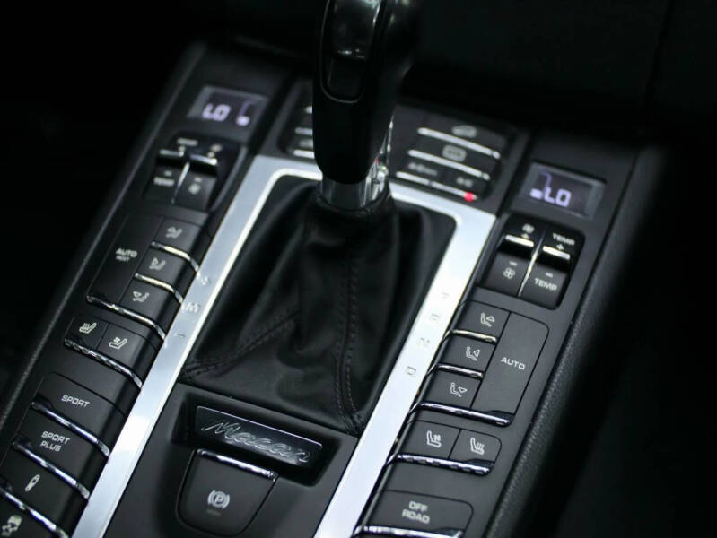 2017 Porsche Macan
