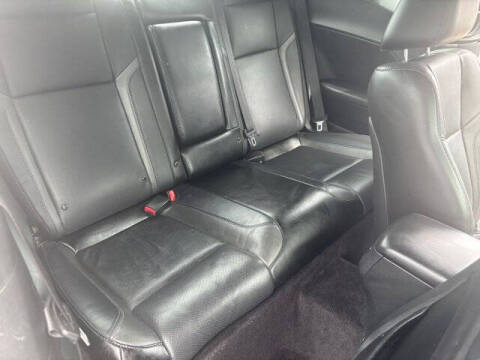 2017 Dodge Challenger SXT Plus