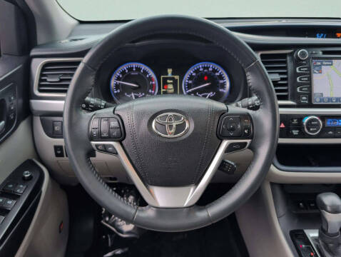 2016 Toyota Highlander