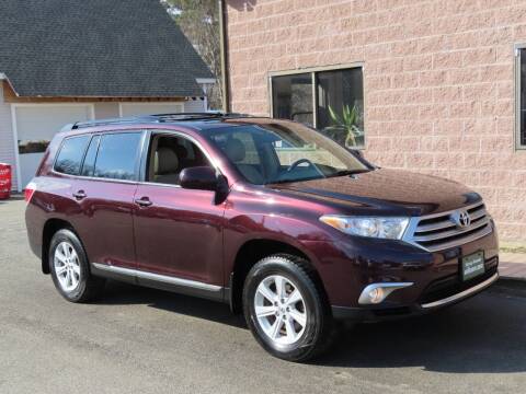2013 Toyota Highlander for sale at Advantage Automobile Investments, Inc in Littleton MA