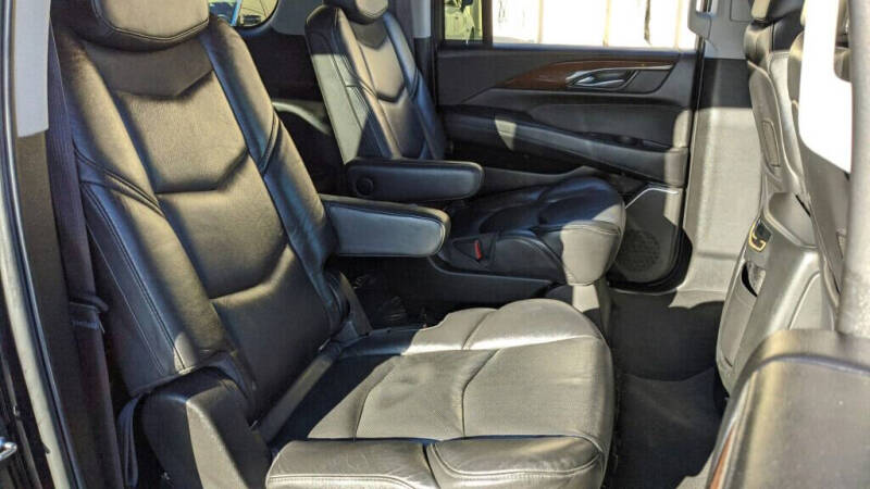 2017 Cadillac Escalade ESV Luxury