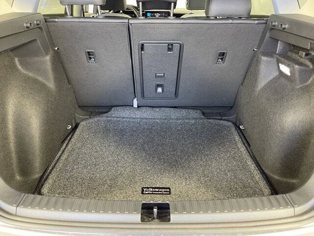 2025 Volkswagen Taos SE